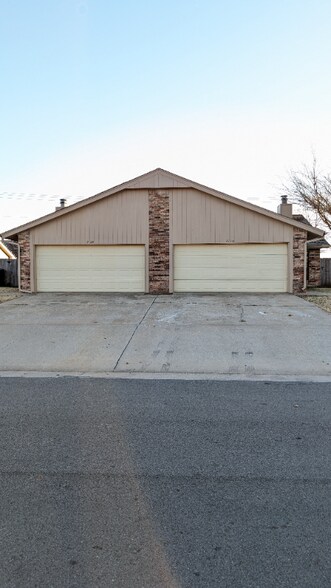 Building Photo - 7126 NW 115th St