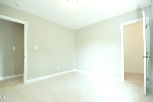 Building Photo - 3516 Casine Ct