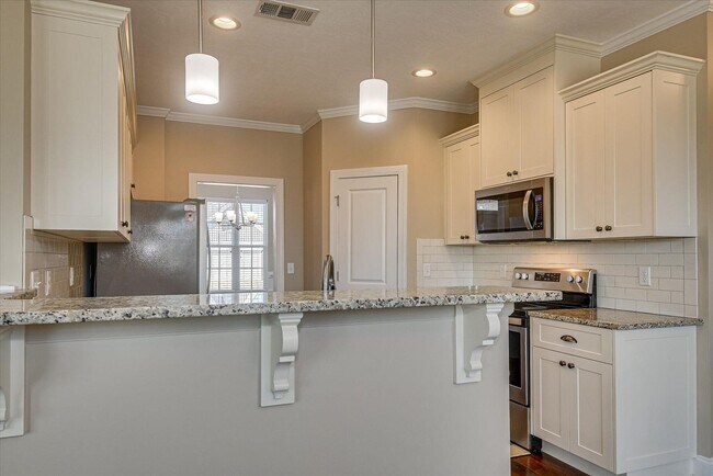 Building Photo - 852 Williford Run Dr