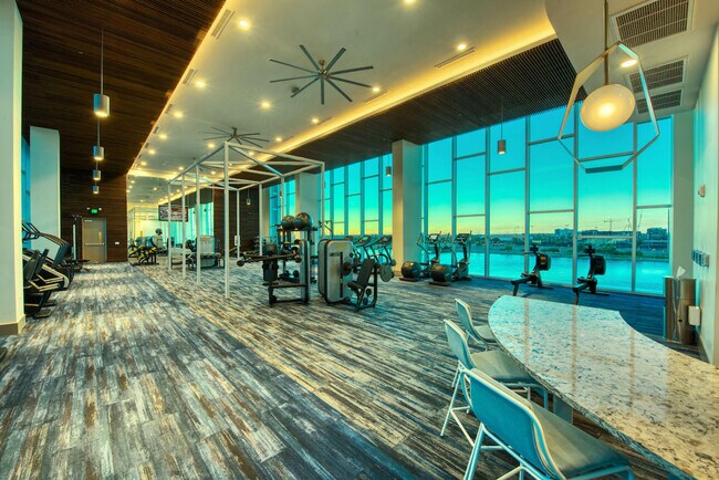 Building Photo - 420 N Scottsdale Rd