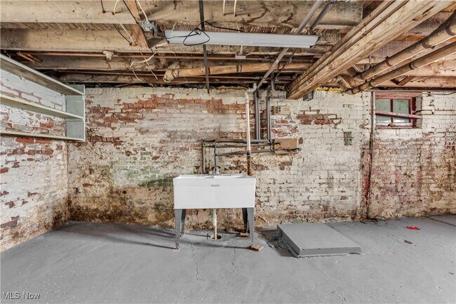 Building Photo - 3374 Fulton Rd