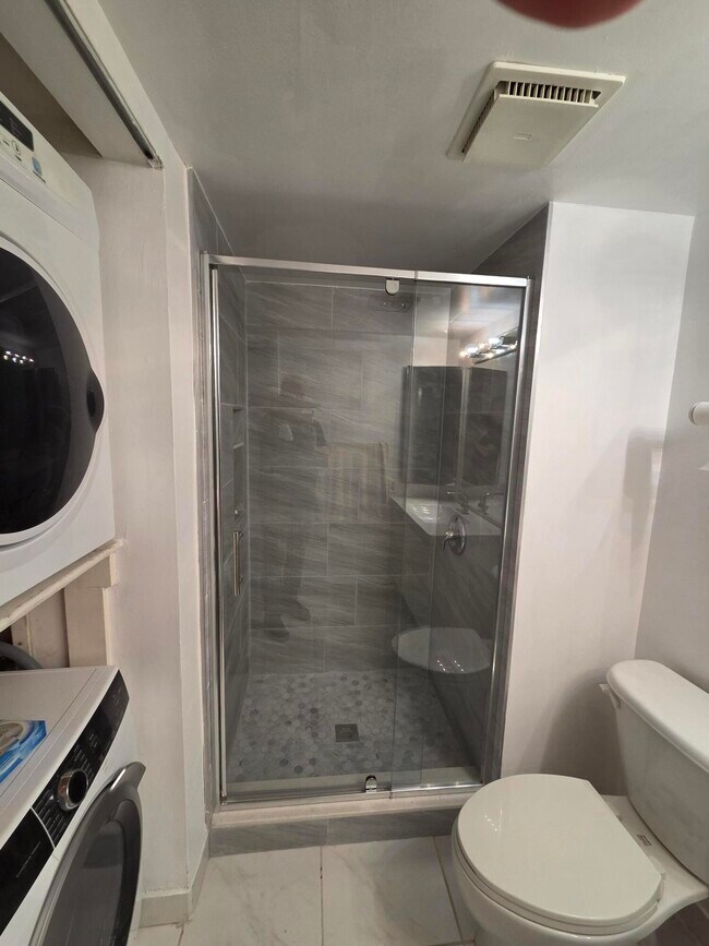 Building Photo - 9187 Norte Lago