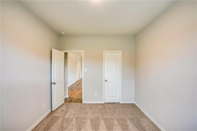 Building Photo - 104 Mount Vernon Way