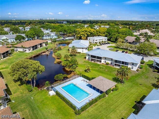 Building Photo - 151 Cypress Way E