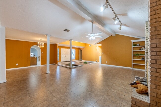 Building Photo - 6030 Gallant Forest Dr