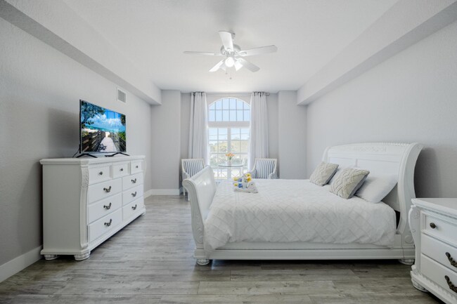 Building Photo - 2211 Surfside Blvd