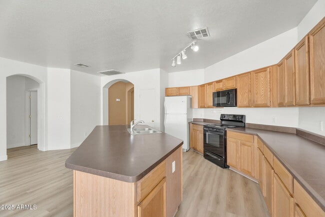 Building Photo - 13644 W San Juan Ave