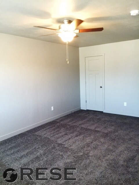 Building Photo - Awesome Vineyard THouse w attached one car garage