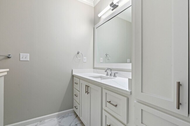 Building Photo - 1223 Berwick Rd