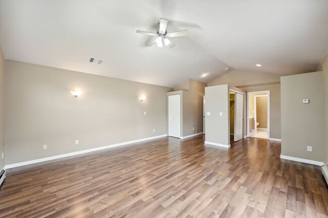 Building Photo - Spacious 3BD, 3.5BA Platt Park Home with Finished Basement and 2-Car Garage