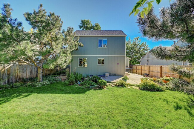 Building Photo - 12737 W Aqueduct Dr