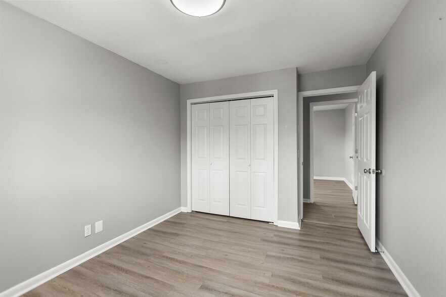 Building Photo - 3400 Clifton Ave