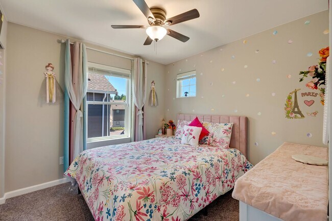 Building Photo - Newly Built Townhome 4bd 2.5ba