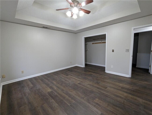 Building Photo - 3930 Genoa Ct
