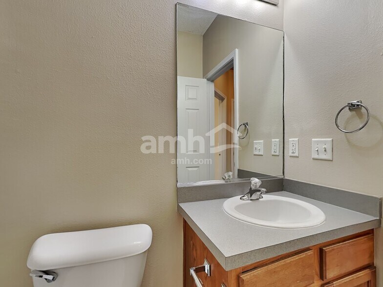 Building Photo - 247 Antigua Pl