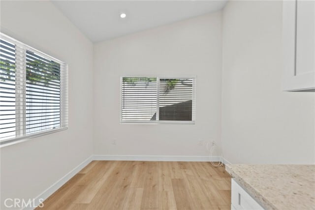 Building Photo - 1058 E Orange Grove Ave