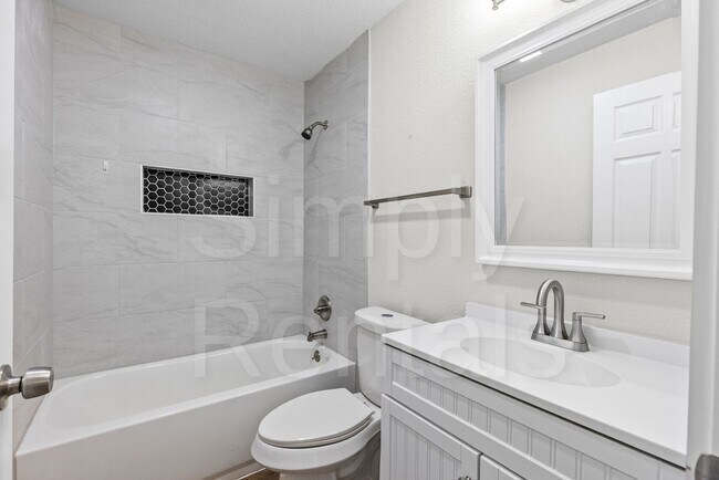Building Photo - 401 Mcilrath Rd