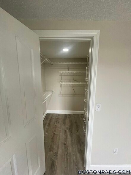 Building Photo - 4380 N Main St