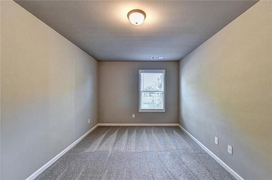 Building Photo - 5116 Fox Den Rd