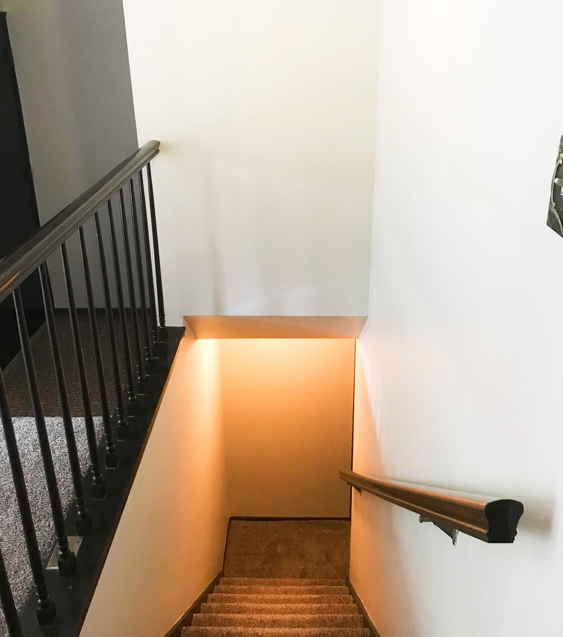 Building Photo - 721 W Bowling Rd