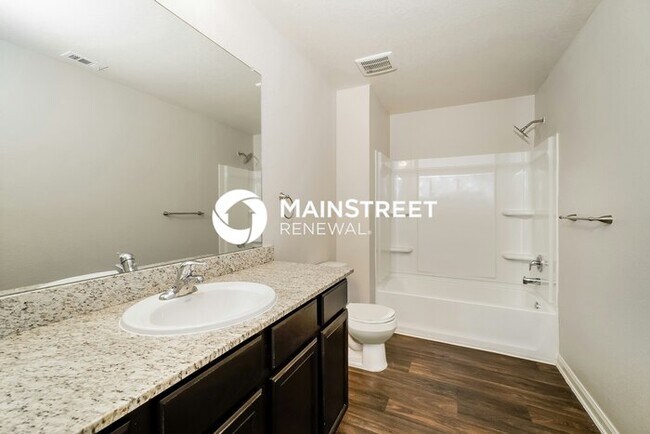 Building Photo - 4 Bedroom Pet-Friendly Home in New Braunfels, TX with Main Street Renewal