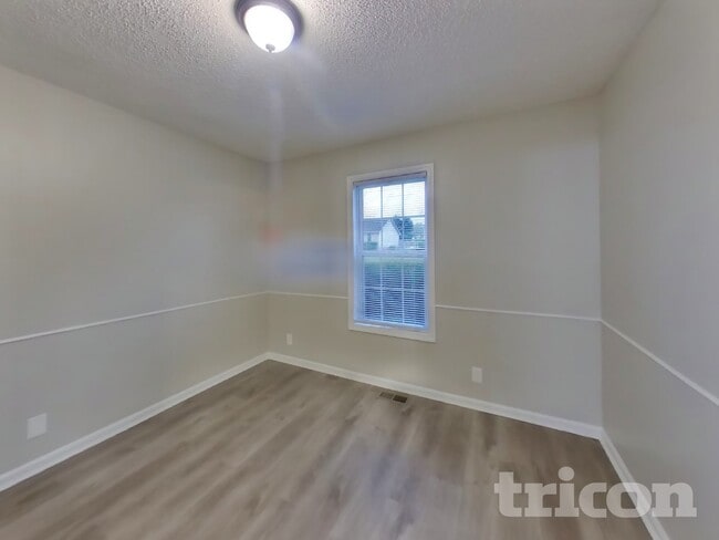 Building Photo - 3261 Tabby Dr