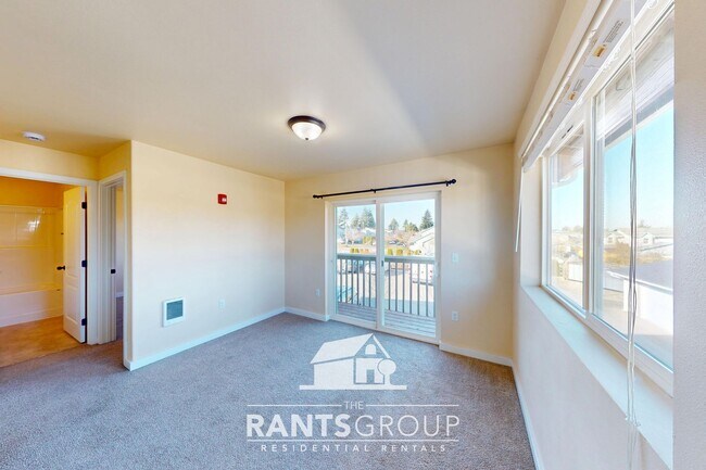 Building Photo - Cuter 2 Bed in the heart of Yelm!