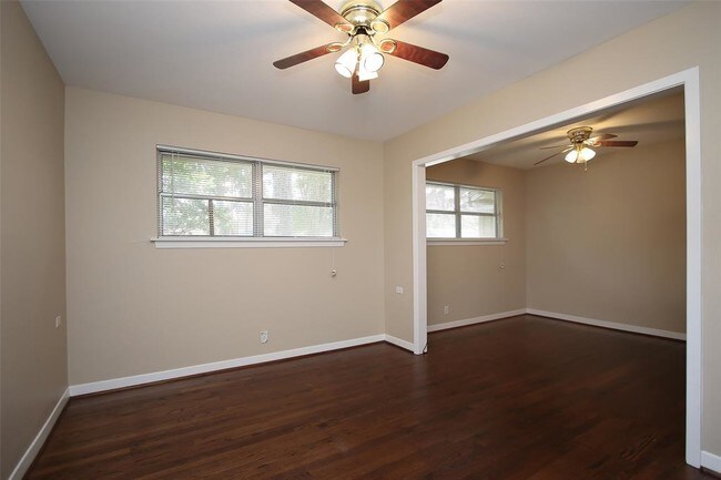 Building Photo - 5036 De Milo Dr
