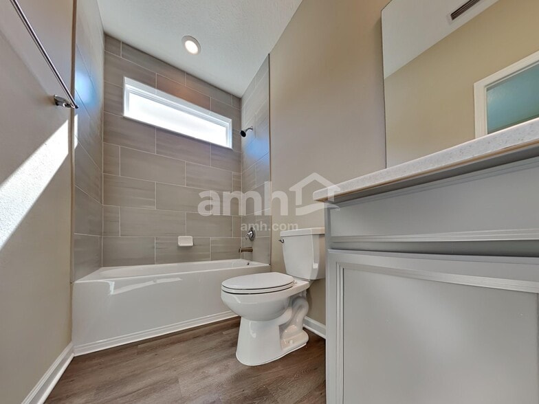 Building Photo - 300 Anastasia Park Rd