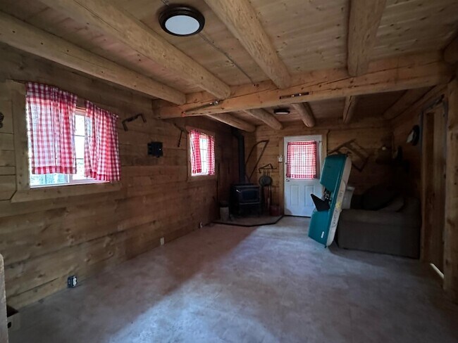 Building Photo - 14 Car Mar Ln