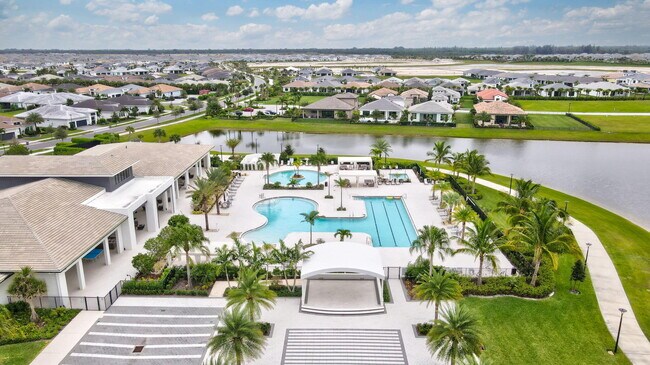 Building Photo - 15866 Orchard Dr