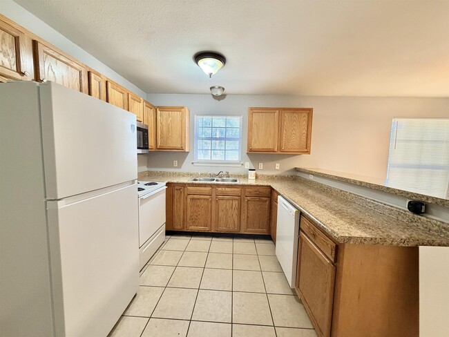 Building Photo - 1444 Balboa Dr