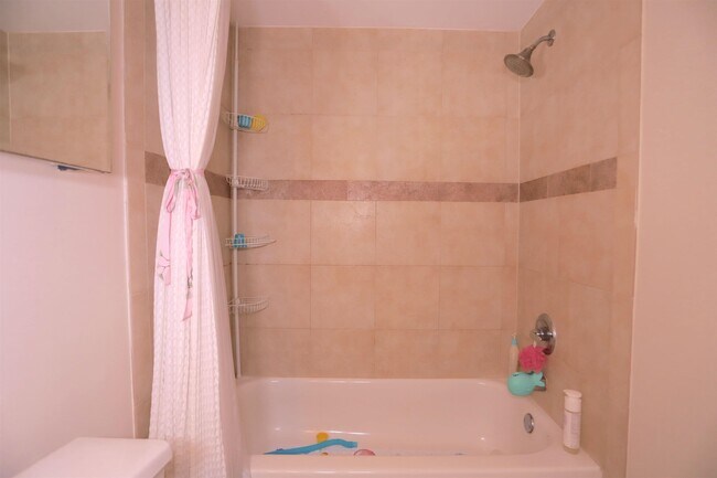 Building Photo - 700 1st St