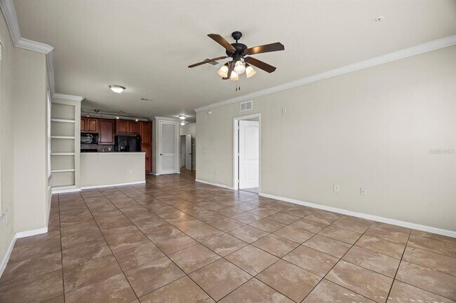 Building Photo - 903 Charo Pkwy