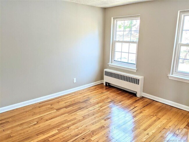 Building Photo - 1010 Trout Brook Dr