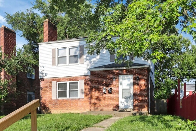 Building Photo - 397 S Chase Ave