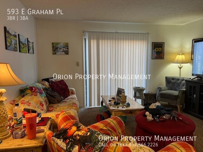 Building Photo - 593 E Graham Pl