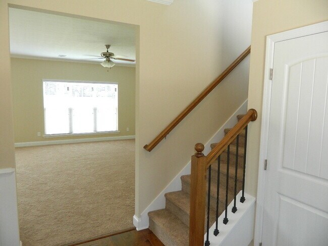 Building Photo - 5574 Connor Dr