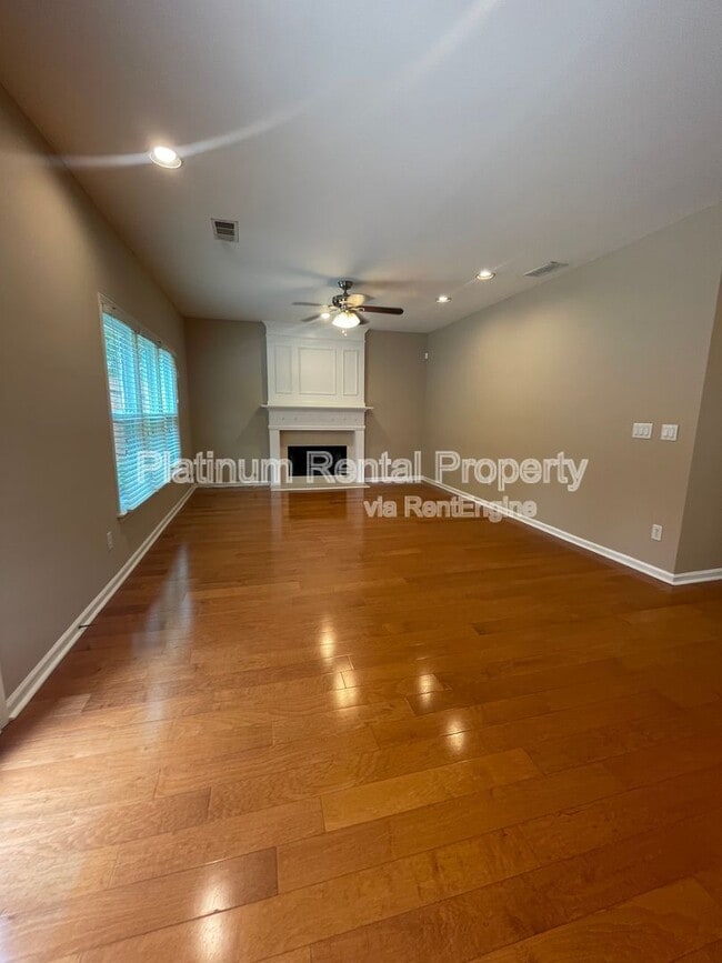Building Photo - 4916 Durley Ln SE
