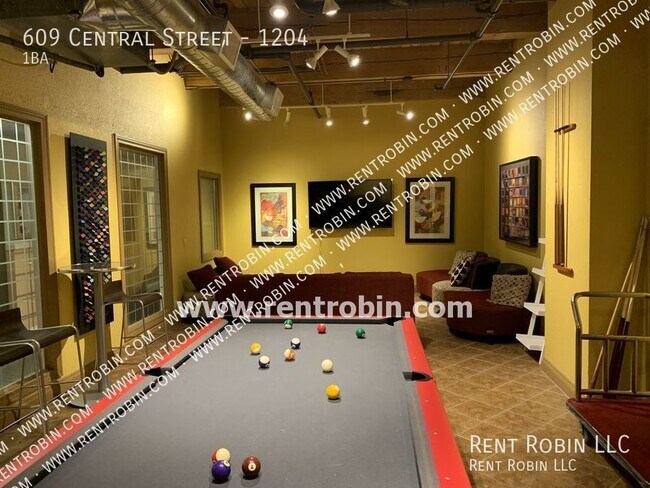 Building Photo - 609 Central St