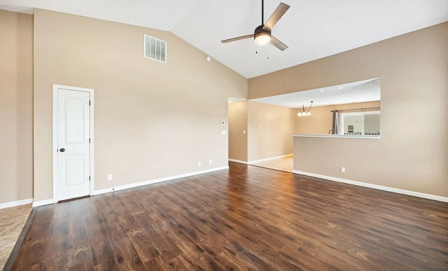 Building Photo - 3185 Fleming Dr