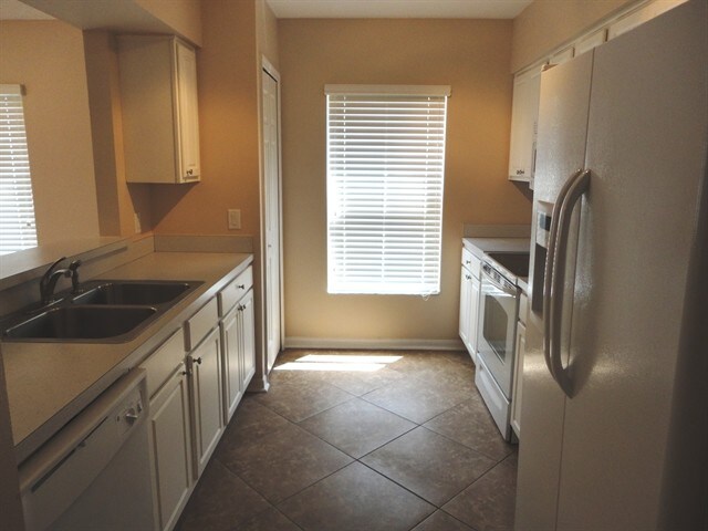 Building Photo - 11837 Brenford Crest Dr