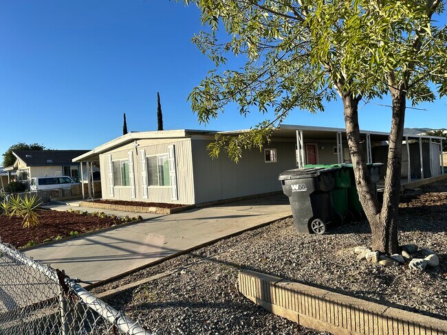 Building Photo - 44826 Orpington Ave