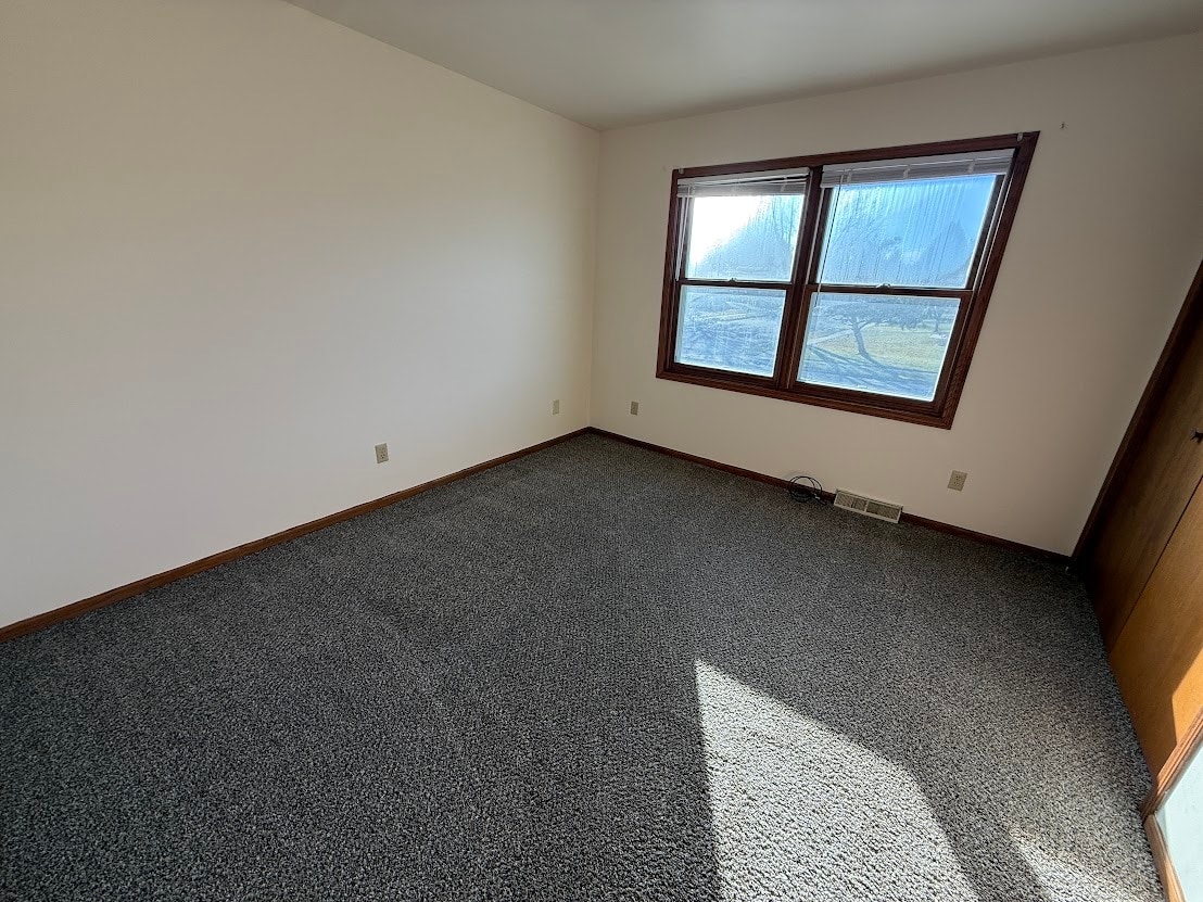 Building Photo - 1102 Smedal Dr