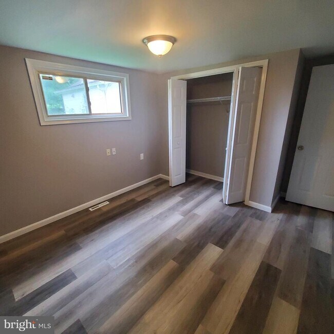 Building Photo - 12512 Stone Bridge Dr