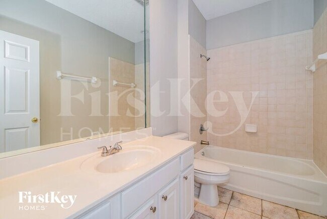Building Photo - 528 Millhouse Ln