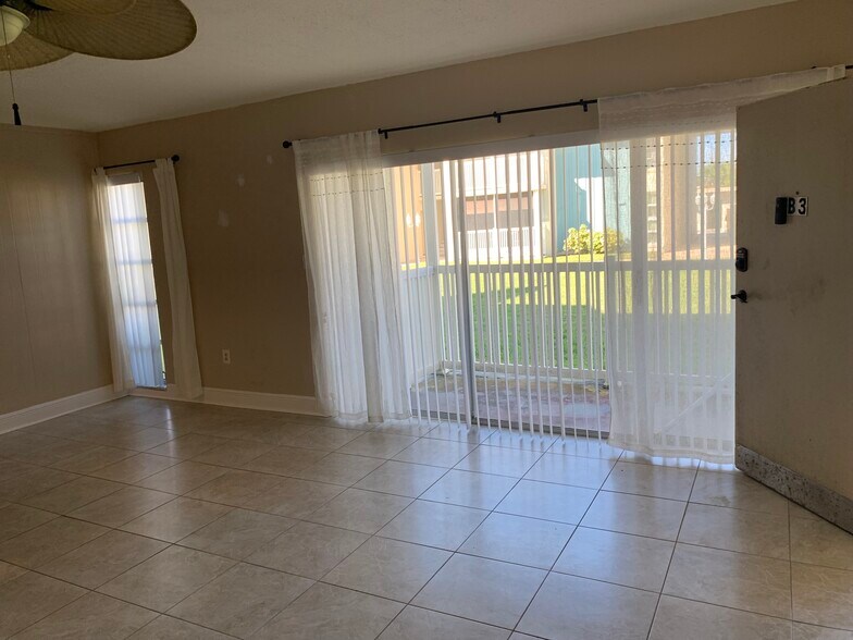 Building Photo - 250 N Banana River Dr