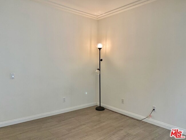 Building Photo - 2349 S Beverly Glen Blvd