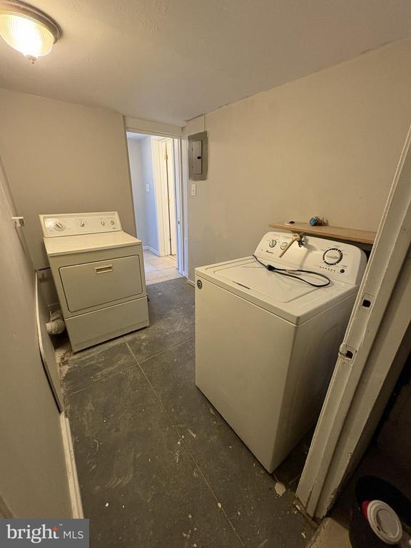 Building Photo - 165 Erial Rd