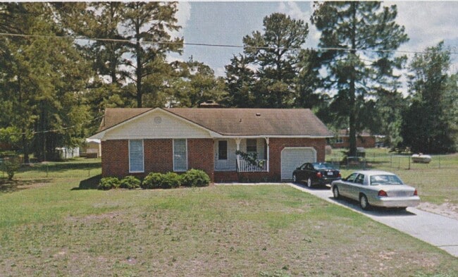 Building Photo - 12400 McKinnon Dr